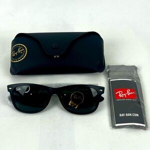 New Ray Ban New Wayfarer ORB2132 1788 Rubber Black Frame G-15 Green Sunglasses